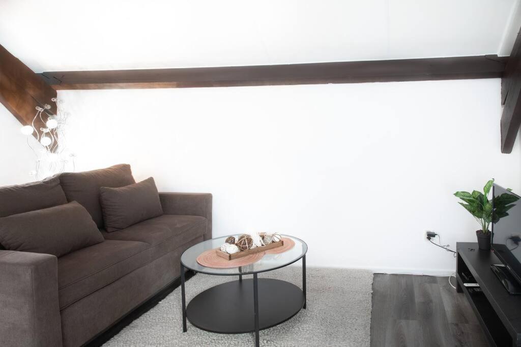 Uroczy Apartament I Bezplatny Parking Na Miejscu 凯尔克拉德 外观 照片